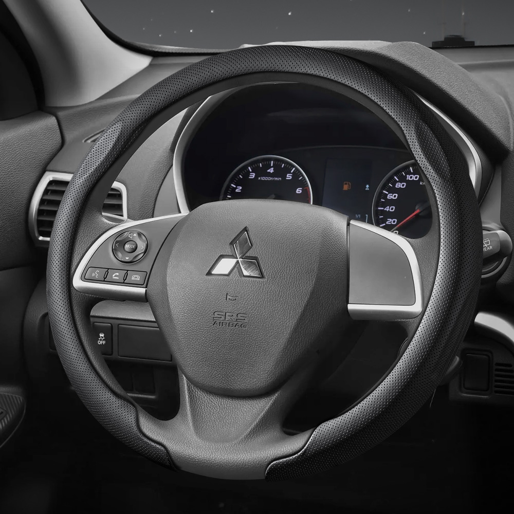 Car Steering Wheel Cover Anti Slip Breathable - Suitable for Mitsubishi Nappa Leather Car
